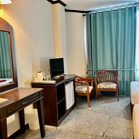Green House Hotel Krabi town Esterno foto