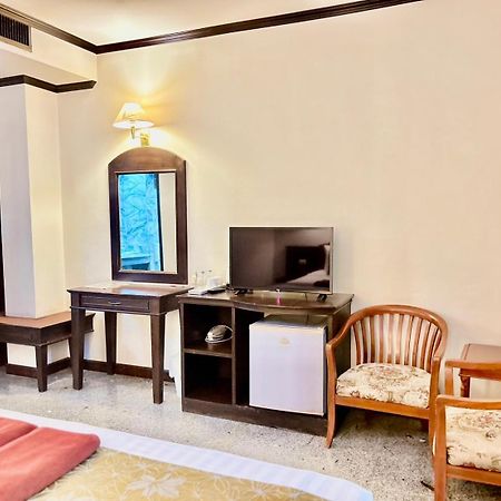 Green House Hotel Krabi town Esterno foto