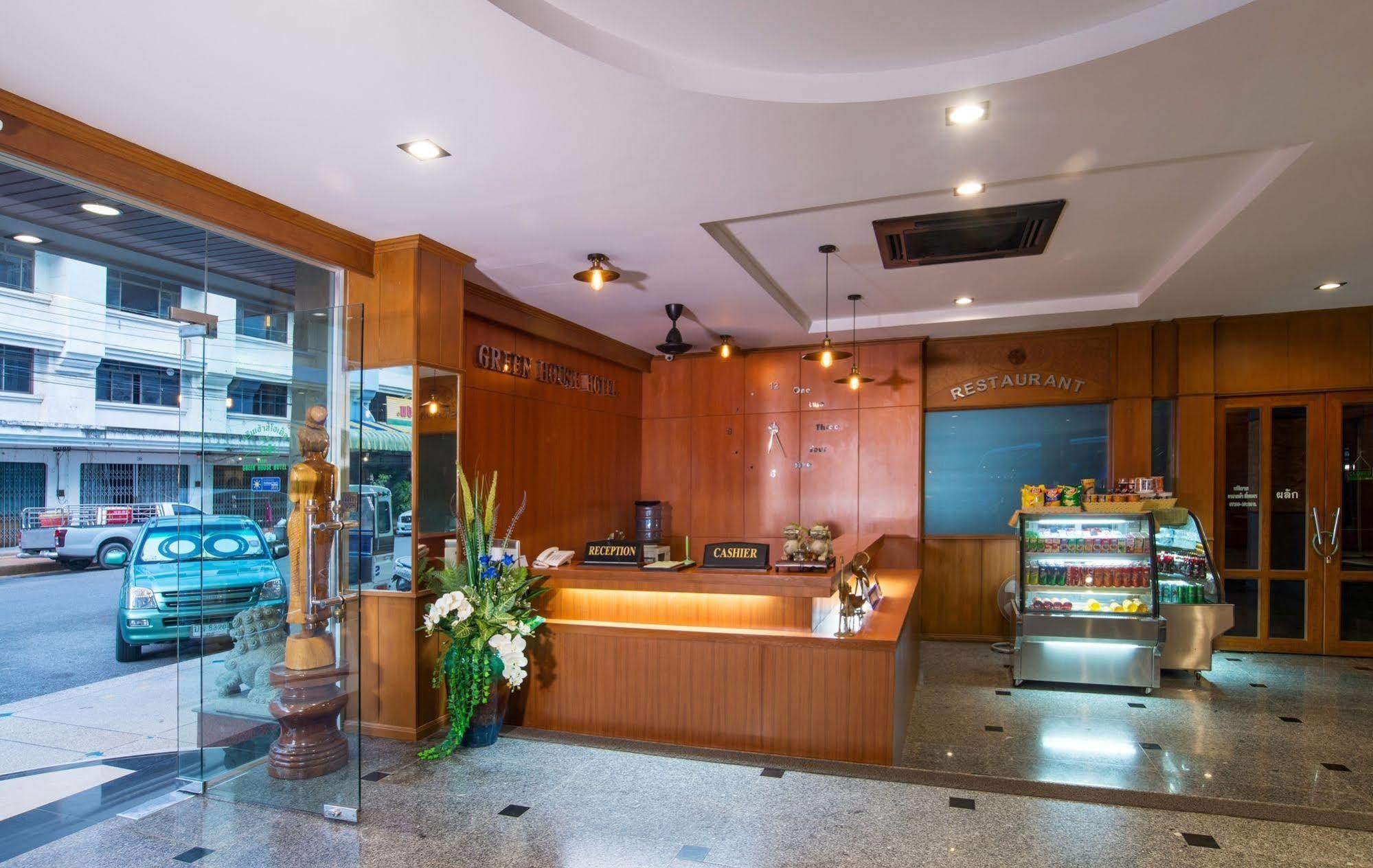 Green House Hotel Krabi town Esterno foto