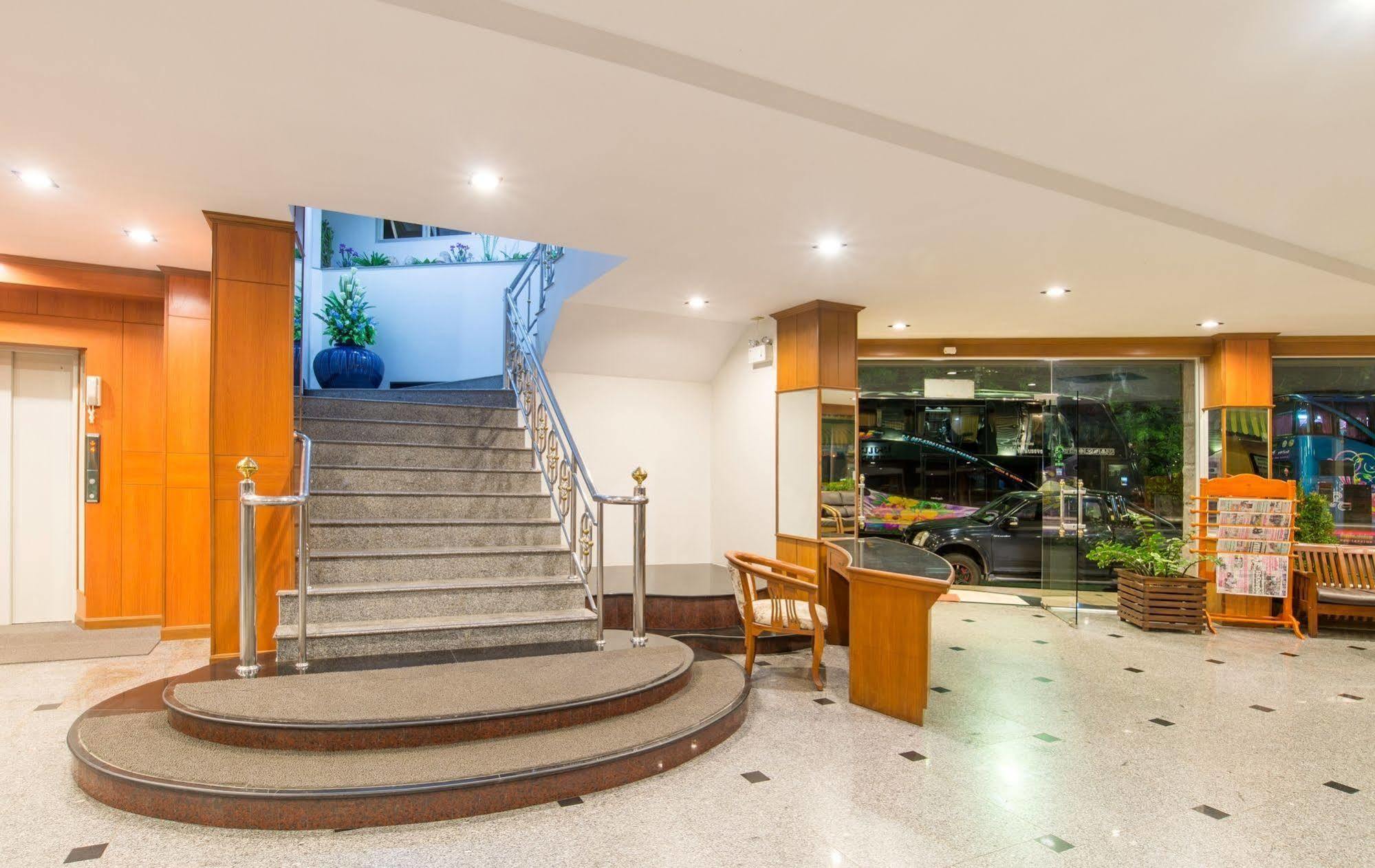Green House Hotel Krabi town Esterno foto